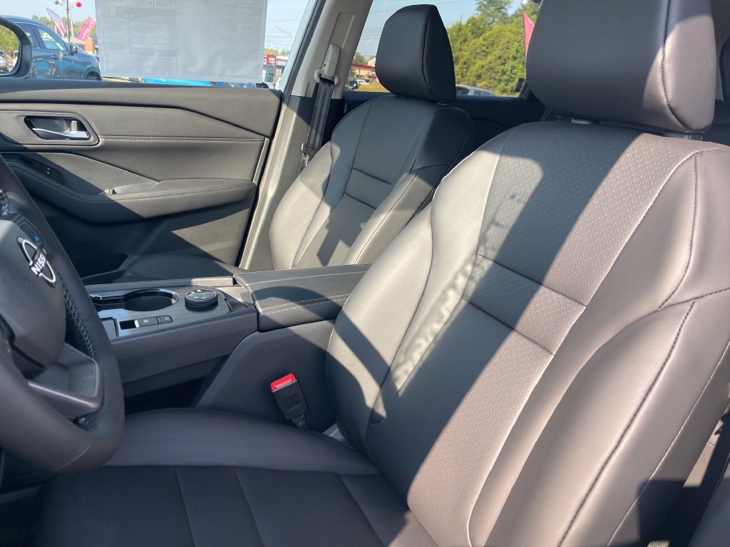 New 2026 Nissan Rogue Dark Armor AWD/4WD image 13