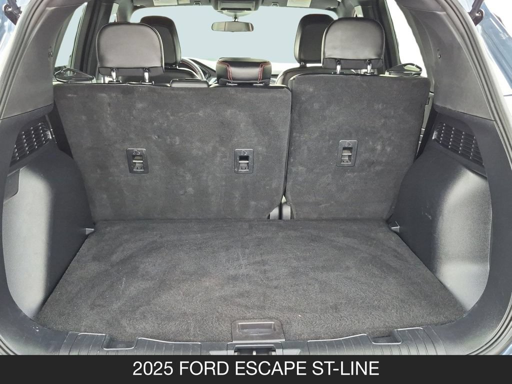 Used 2025 Ford Escape ST-Line AWD/4WD image 23