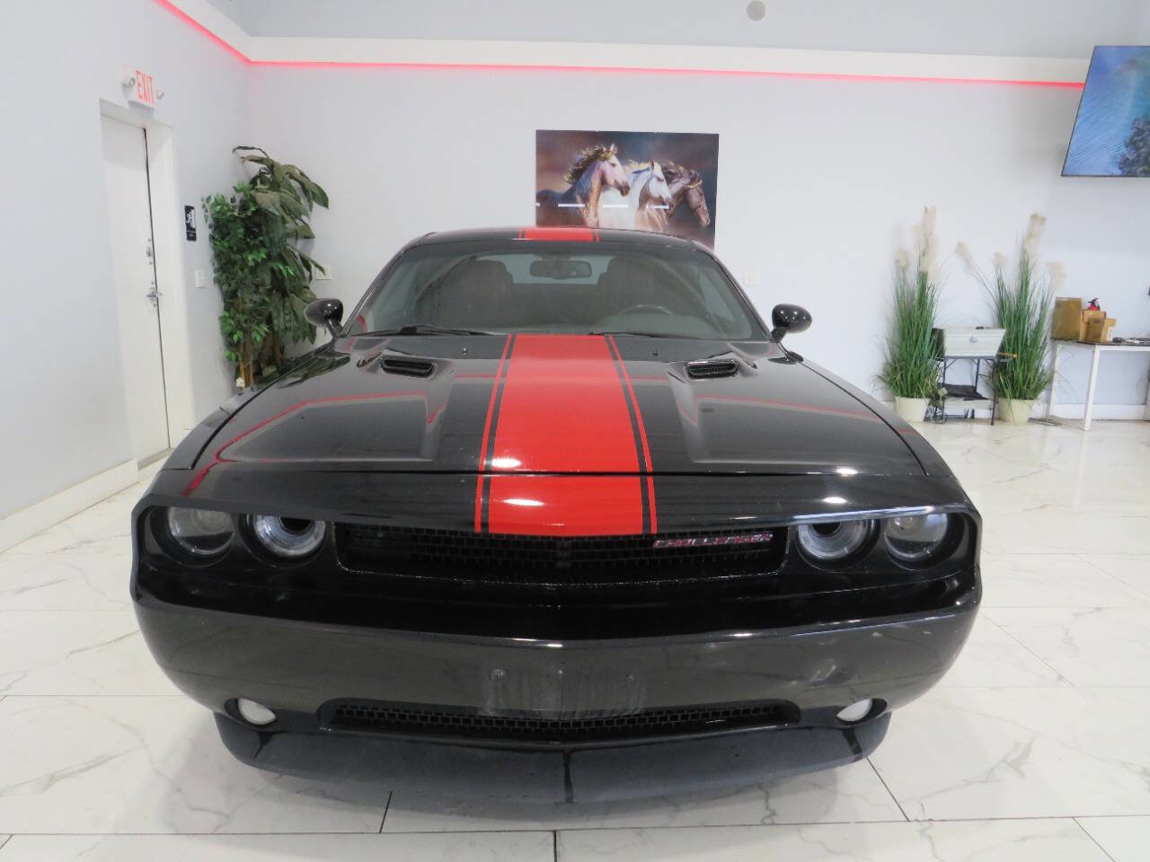 Used 2013 Dodge Challenger SXT RWD image 8