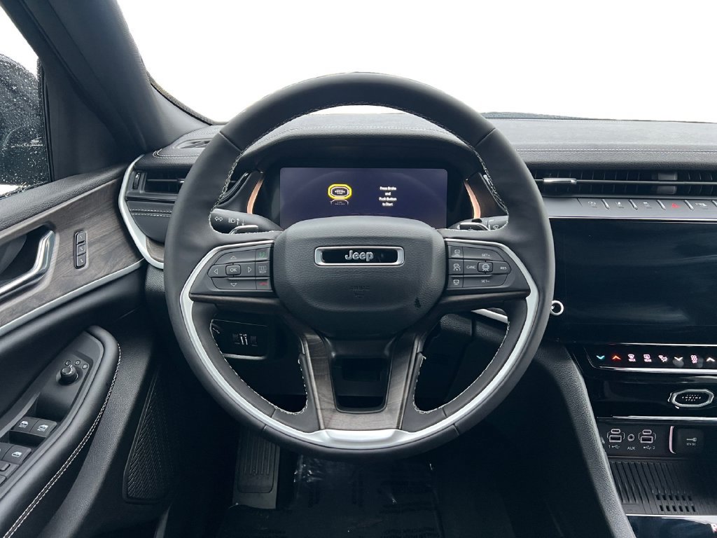 New 2027 Jeep Grand Cherokee L Limited RWD image 21