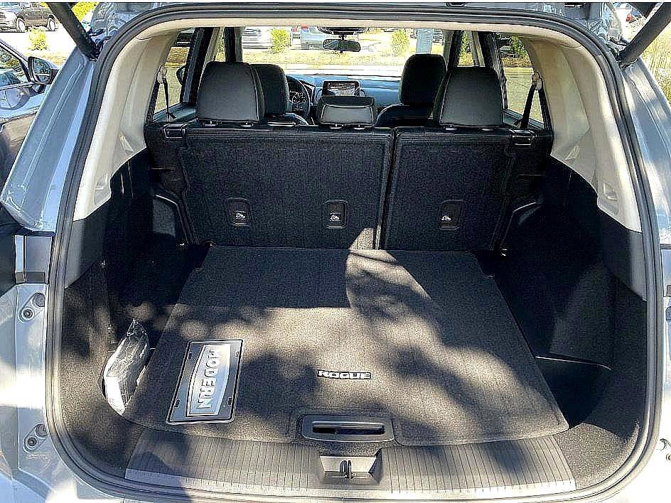 New 2026 Nissan Rogue SV image 17