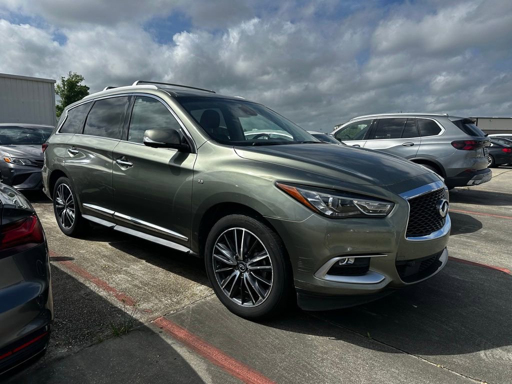 Used 2016 INFINITI QX60 FWD w/ Deluxe Technology Package image 3