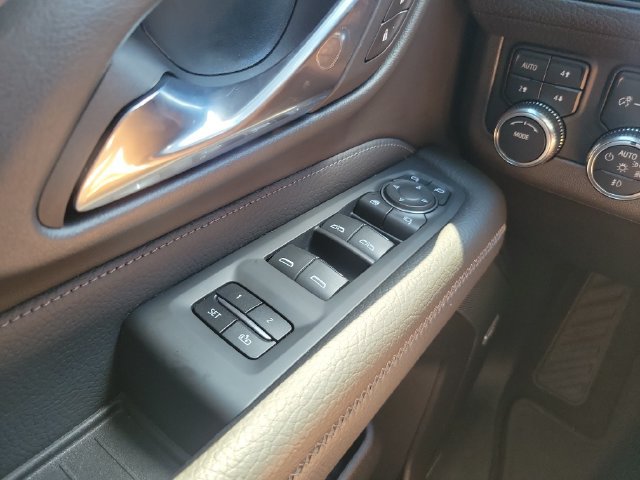 Used 2021 GMC Yukon XL Denali w/ Denali Premium Package AWD/4WD image 29