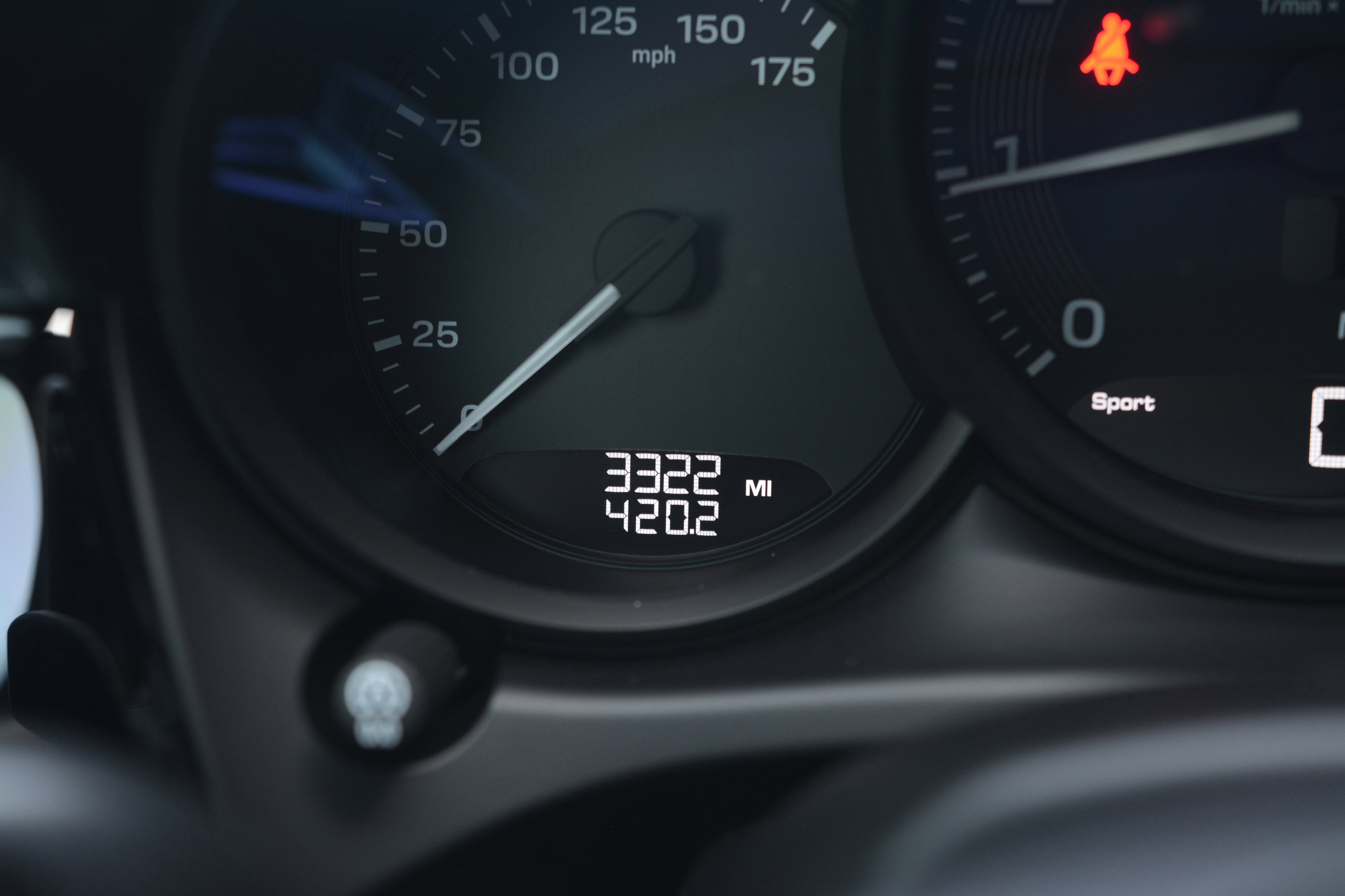 Certified 2026 Porsche Macan AWD/4WD image 18
