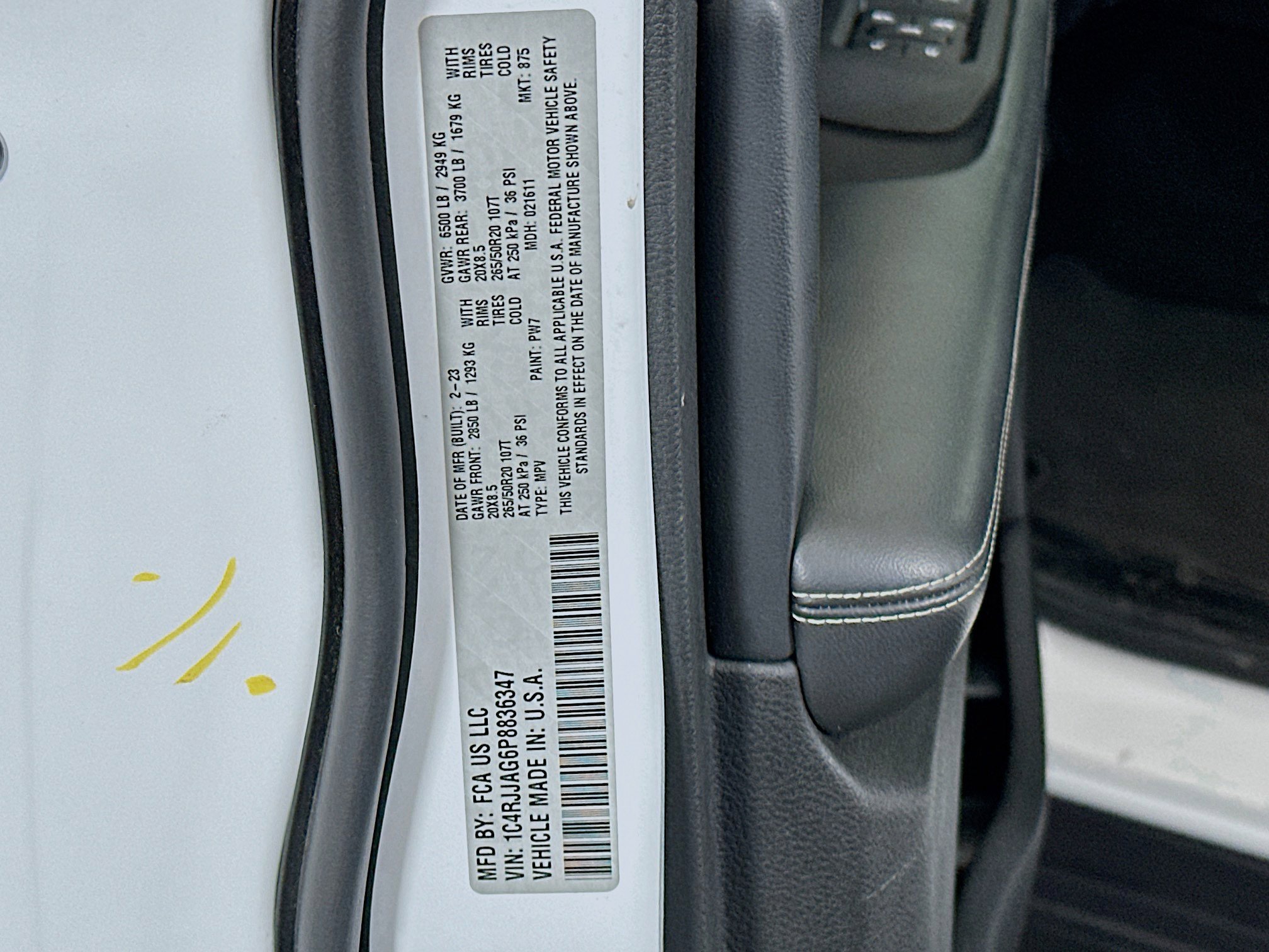 Used 2023 Jeep Grand Cherokee L Laredo image 12