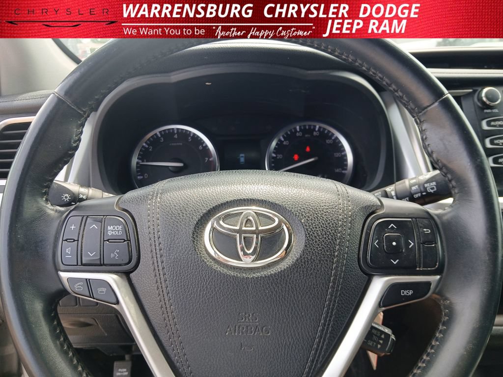 Used 2016 Toyota Highlander Plus AWD/4WD image 17