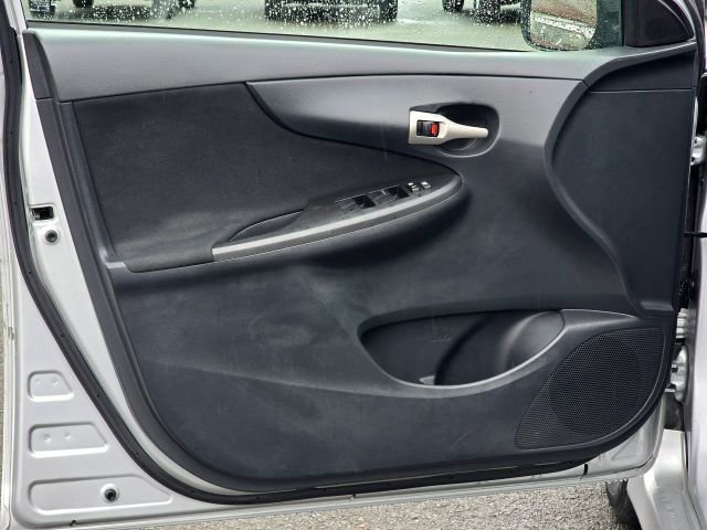 Used 2009 Toyota Corolla S image 24