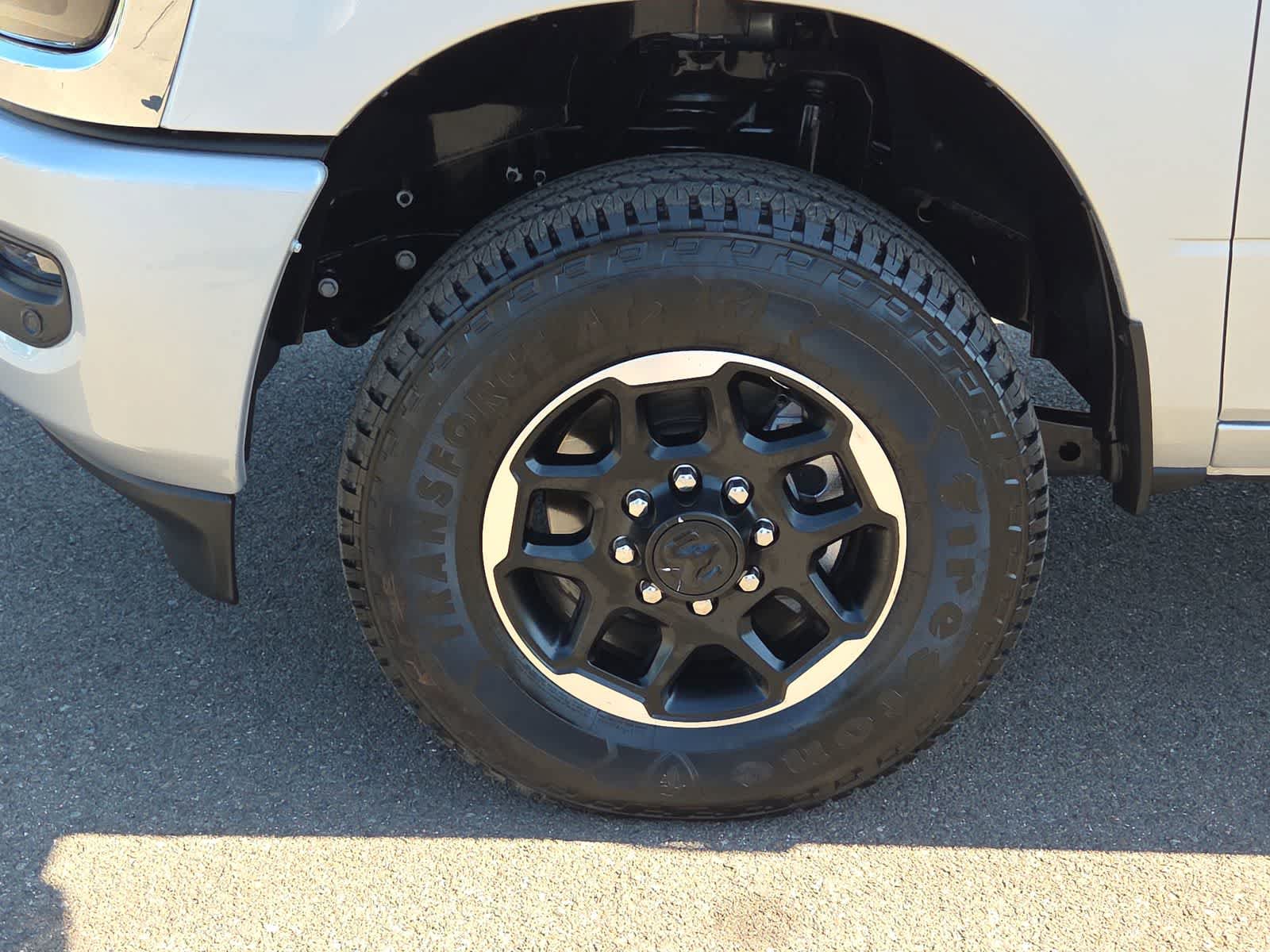 Used 2026 RAM 2500 Laramie AWD/4WD image 16