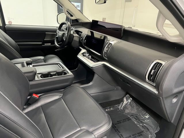 Used 2025 Ford Expedition Max Platinum AWD/4WD image 56