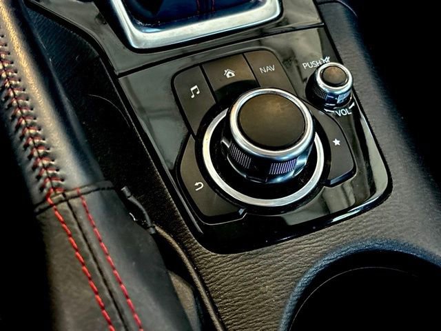 Used 2015 MAZDA MAZDA3 i Grand Touring image 34