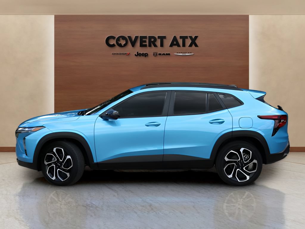 Used 2026 Chevrolet Trax RS w/ Sunroof Package FWD image 2