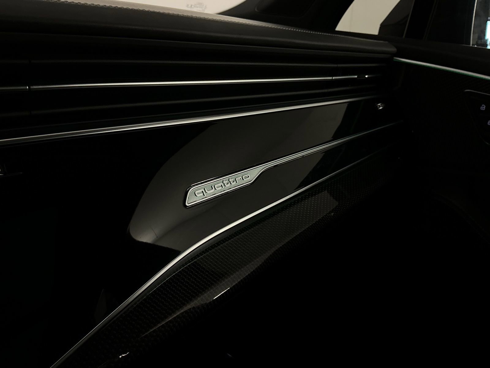 Used 2022 Audi SQ7 Prestige w/ Prestige Package image 17