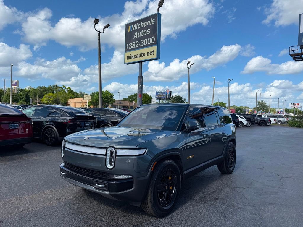 Used 2023 Rivian R1S Adventure image 1