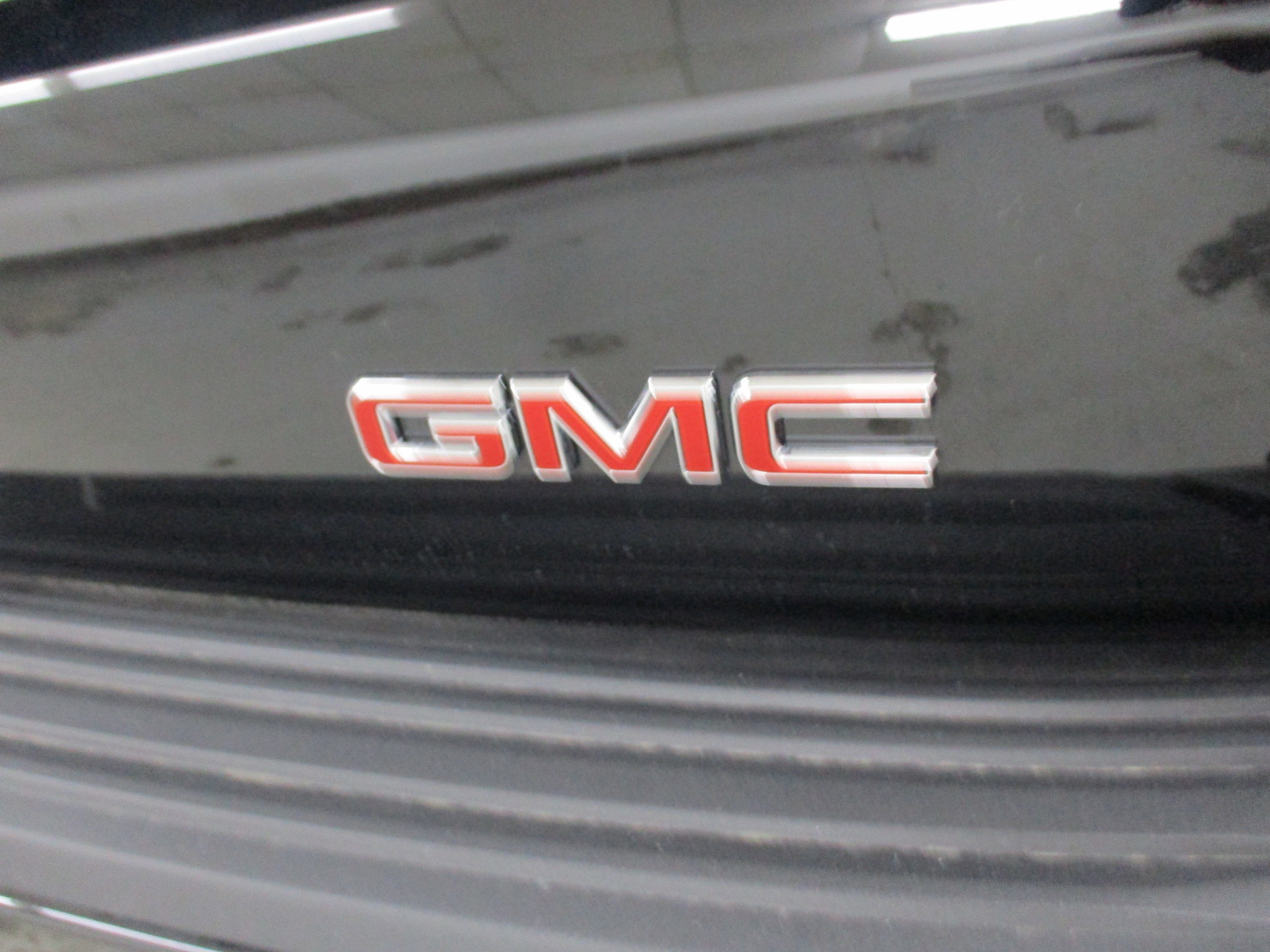 New 2026 GMC Yukon Denali w/ Sun & Power Step Package AWD/4WD image 10