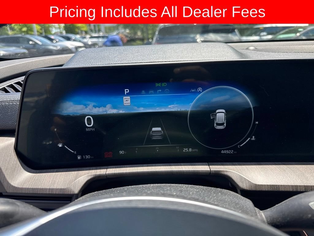 Used 2024 Kia Telluride SX w/ Towing Package FWD image 4