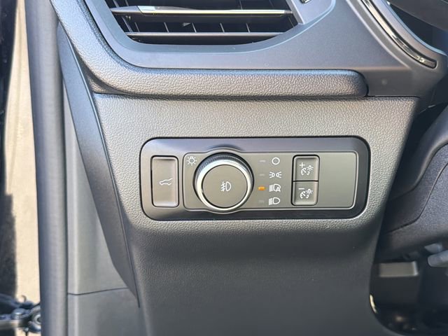 Used 2025 Ford Escape ST-Line Select AWD/4WD image 16