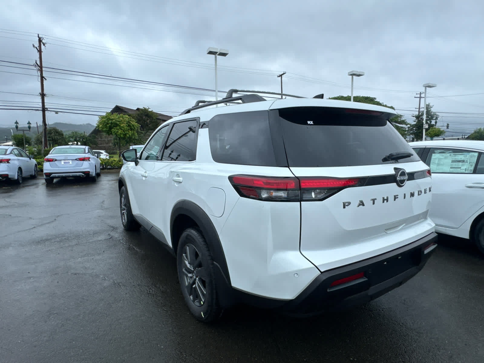 New 2026 Nissan Pathfinder SV FWD image 4