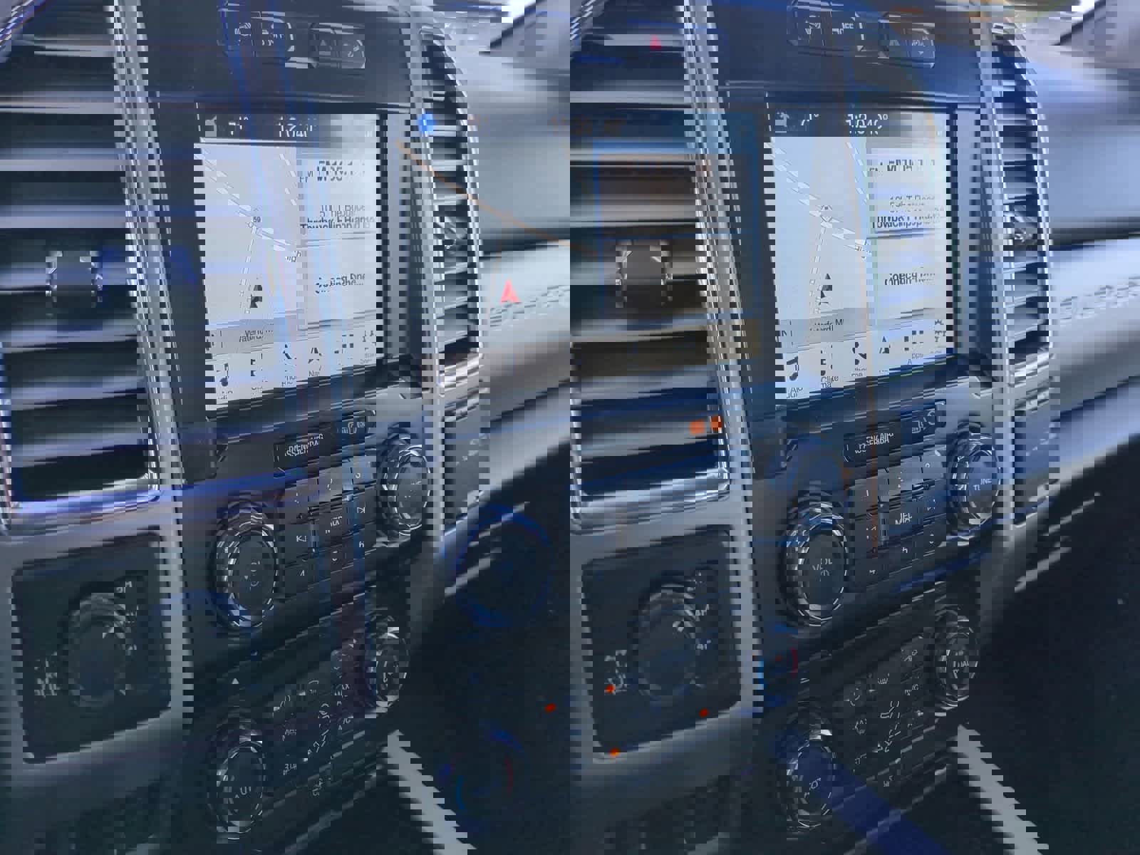 Used 2017 Ford F350 Lariat w/ Chrome Package image 26