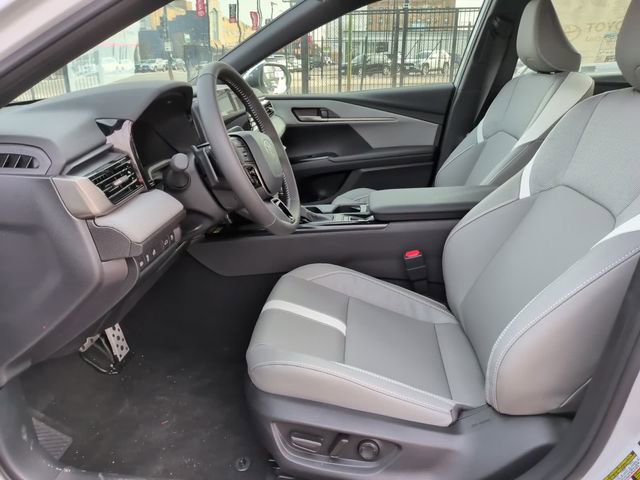 Used 2026 Toyota Camry SE image 17