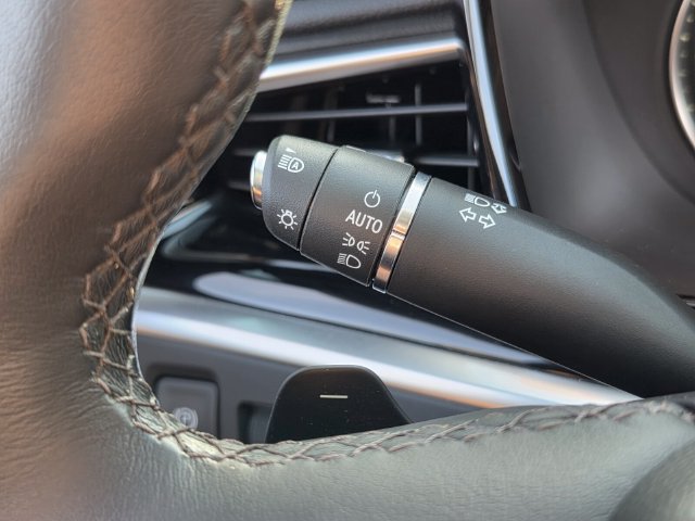 Used 2024 Cadillac XT6 Premium Luxury FWD image 30