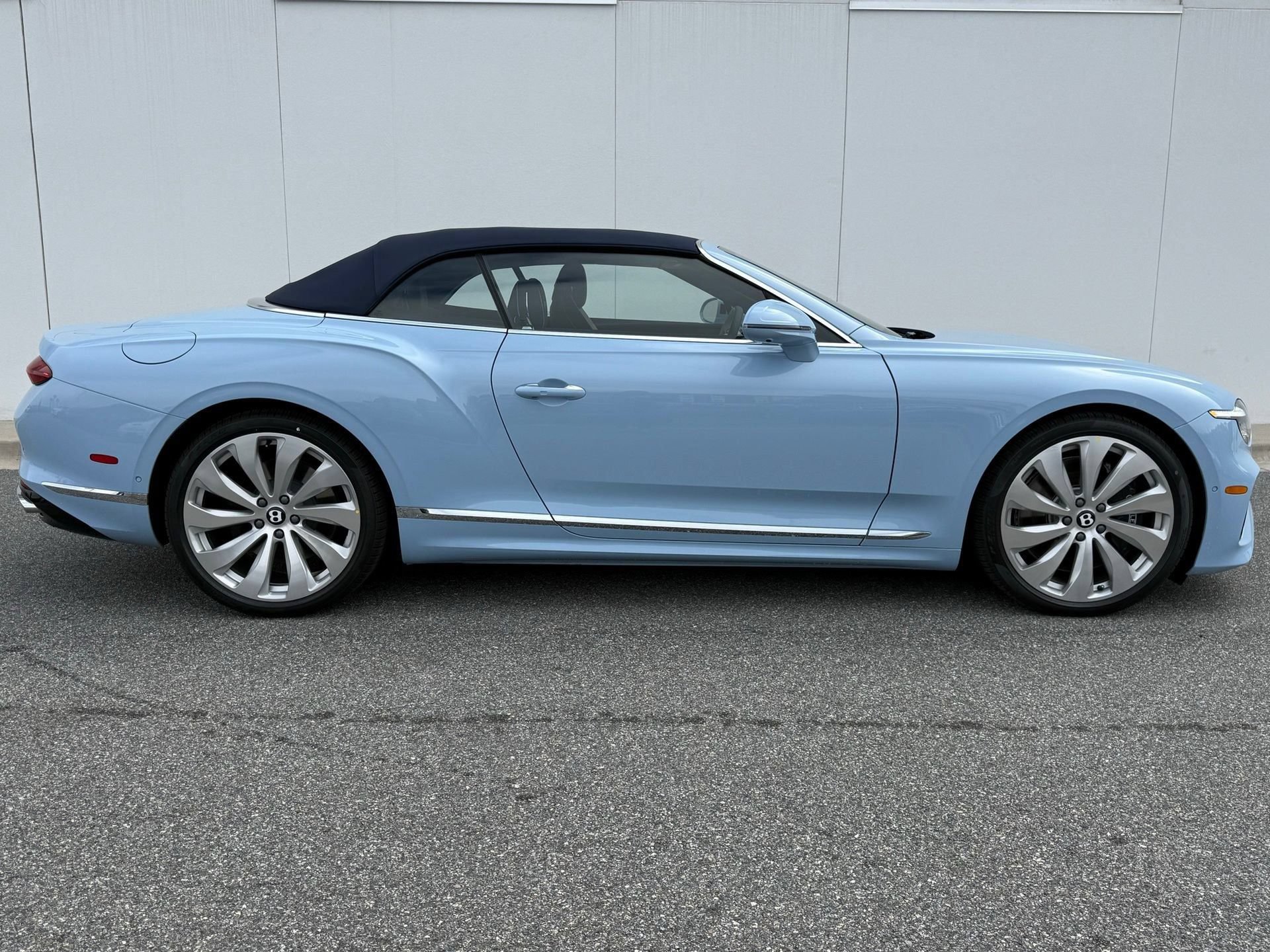 New 2026 Bentley Continental GTC AWD/4WD image 5