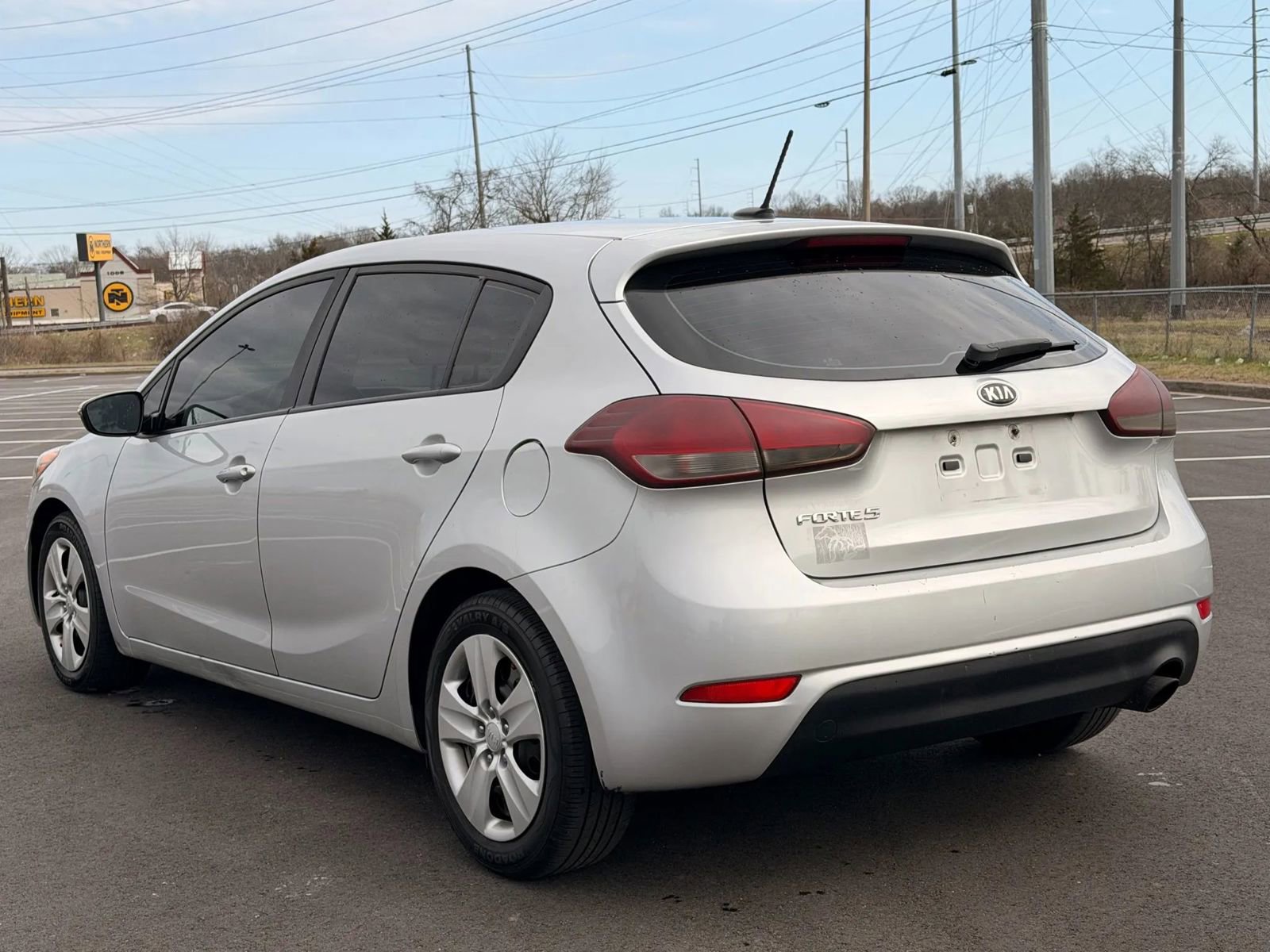 Used 2016 Kia Forte LX FWD image 3