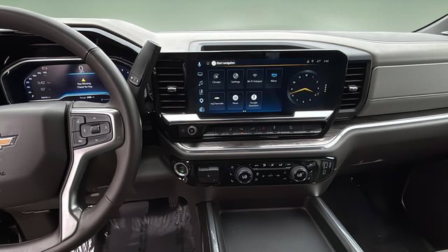 Used 2025 Chevrolet Silverado 2500 LTZ w/ LTZ Plus Package AWD/4WD image 12