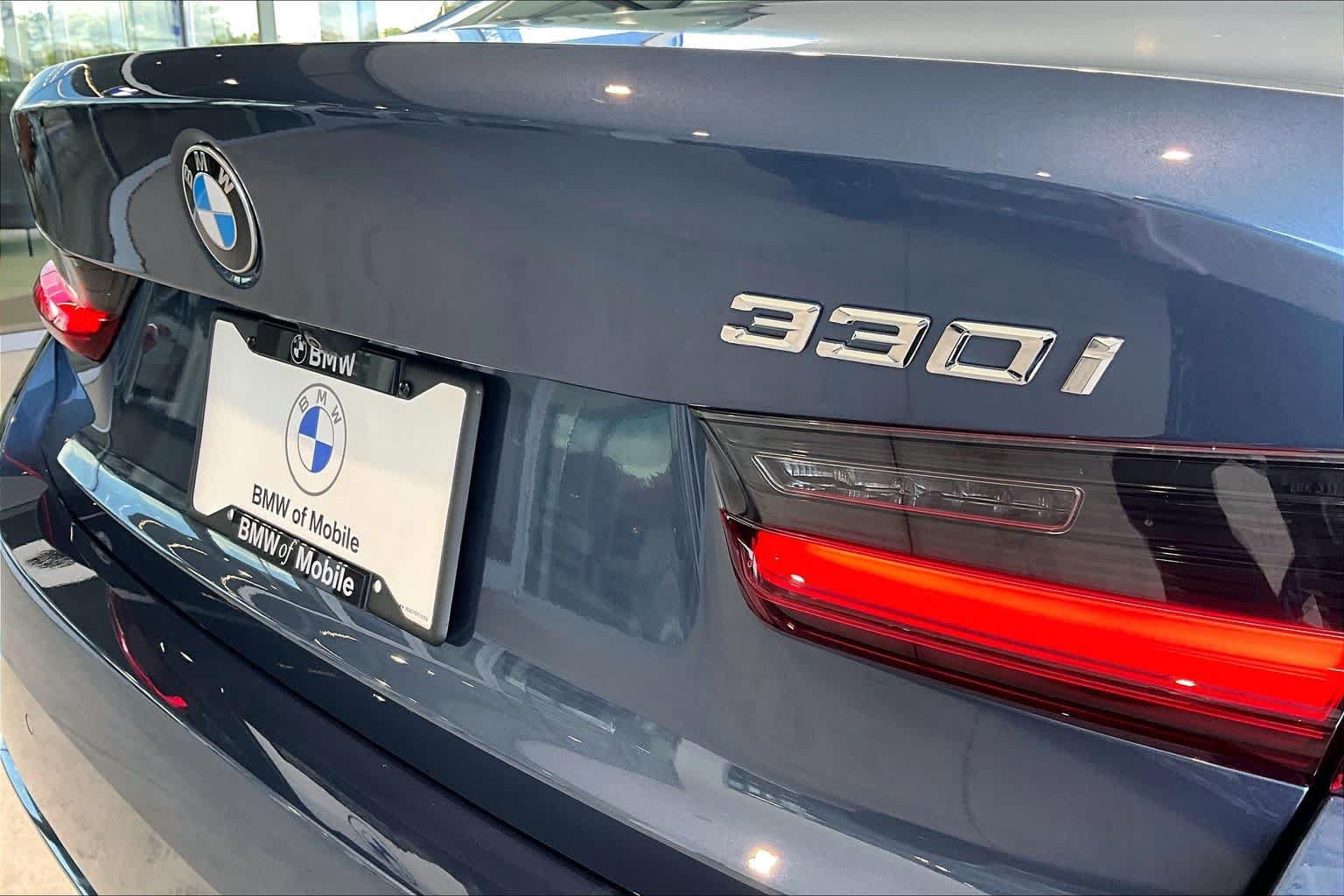 Used 2025 BMW 330i Sedan RWD image 9
