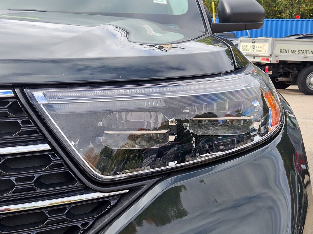 Certified 2023 Ford Explorer XLT w/ Equipment Group 202A AWD/4WD image 10