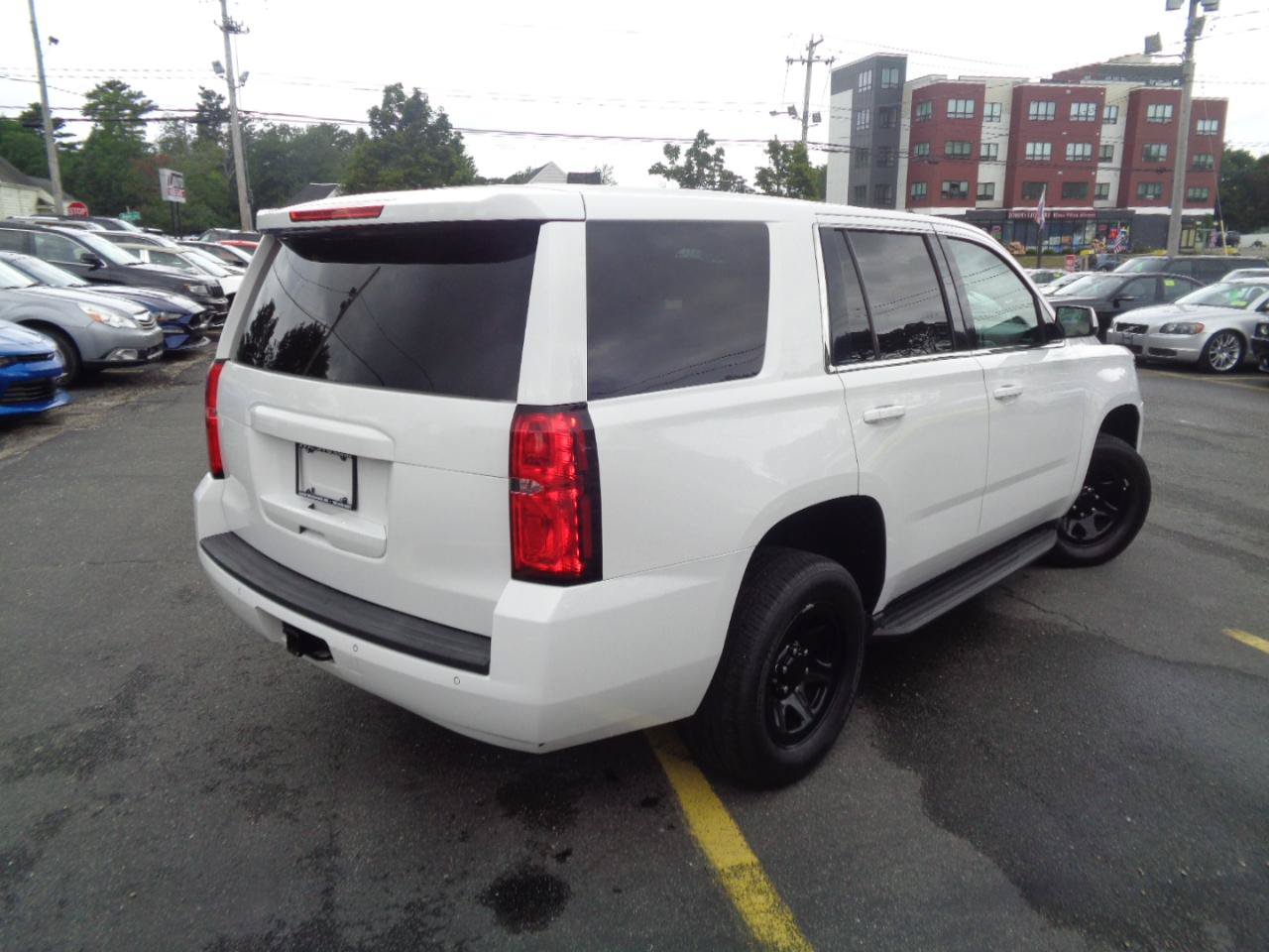 Used 2018 Chevrolet Tahoe 2WD image 2