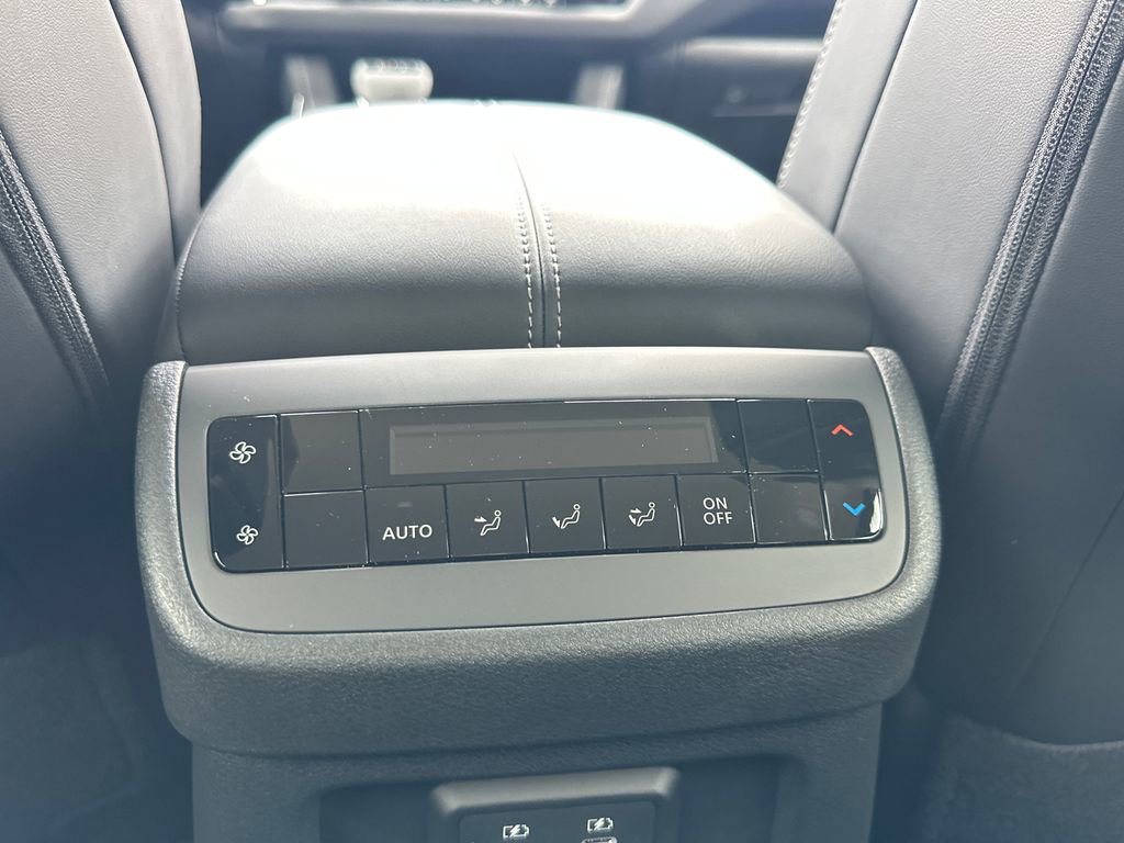 New 2026 Nissan Pathfinder SL AWD/4WD image 15