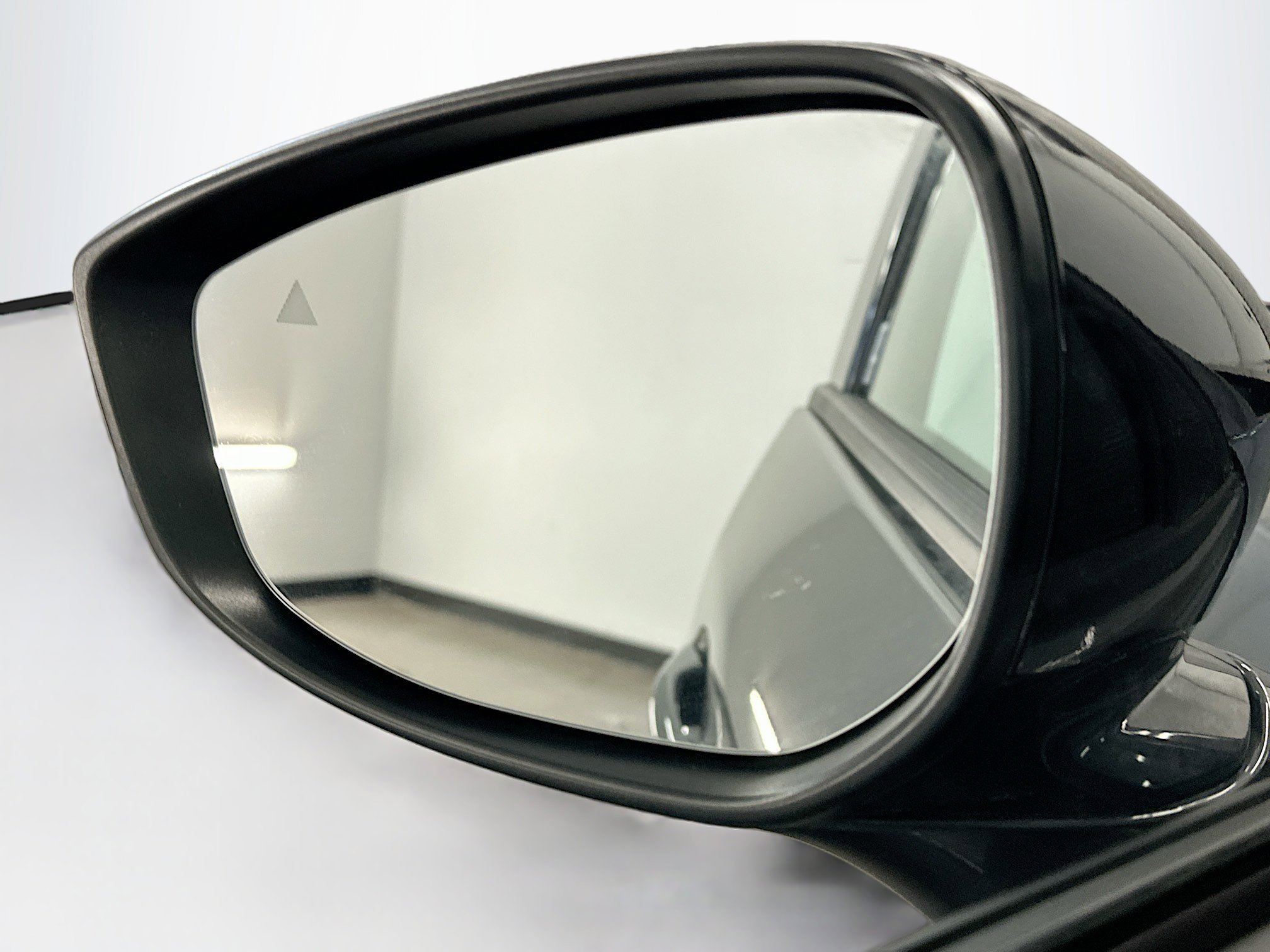 Used 2025 MAZDA CX-50 AWD 2.5 Hybrid w/ Premium Pkg image 16