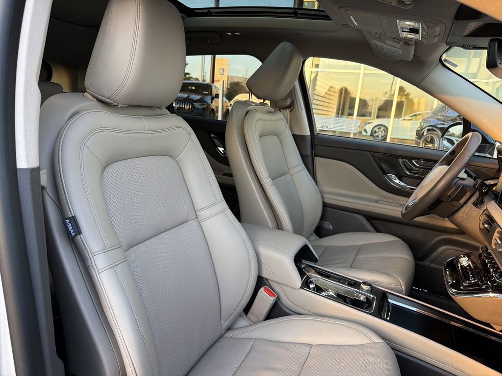 Used 2024 Lincoln Corsair Grand Touring w/ Equipment Group 301A image 18