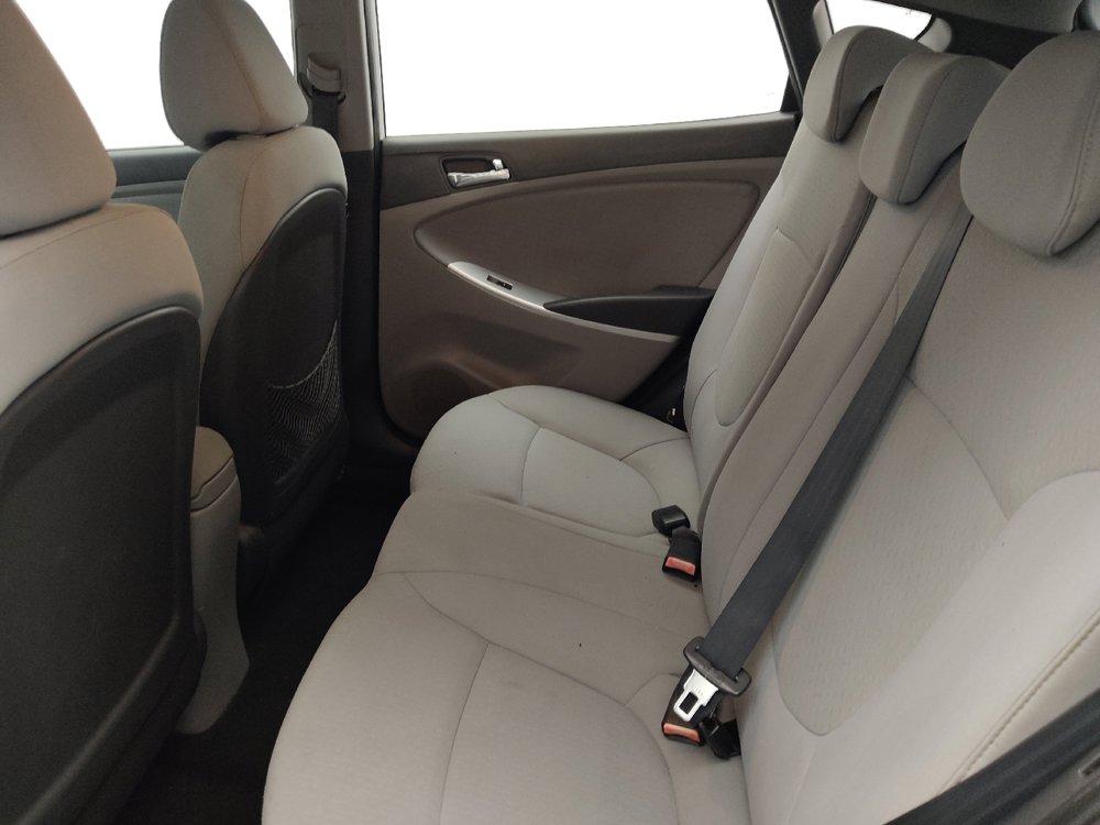 Used 2013 Hyundai Accent SE FWD image 18