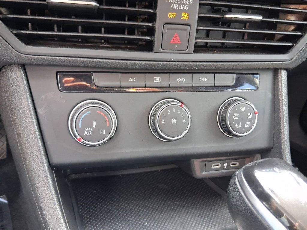 Certified 2024 Volkswagen Jetta S FWD image 17