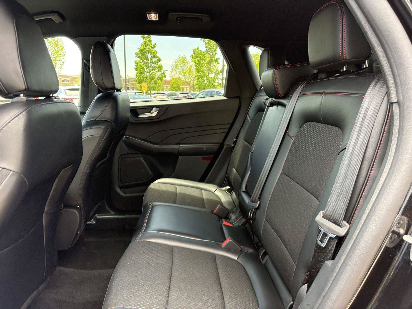Used 2025 Ford Escape ST-Line AWD/4WD image 19