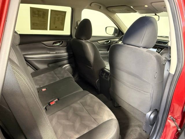 Used 2016 Nissan Rogue SV w/ SV Premium Package image 43