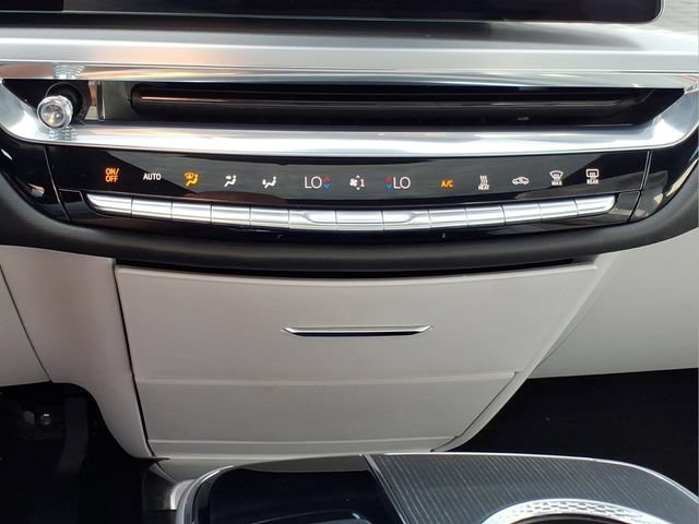 Used 2024 Cadillac Lyriq Luxury AWD/4WD image 21