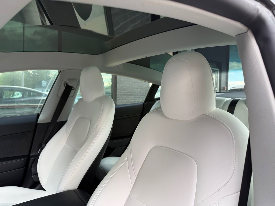 Used 2022 Tesla Model 3 Long Range AWD/4WD image 27