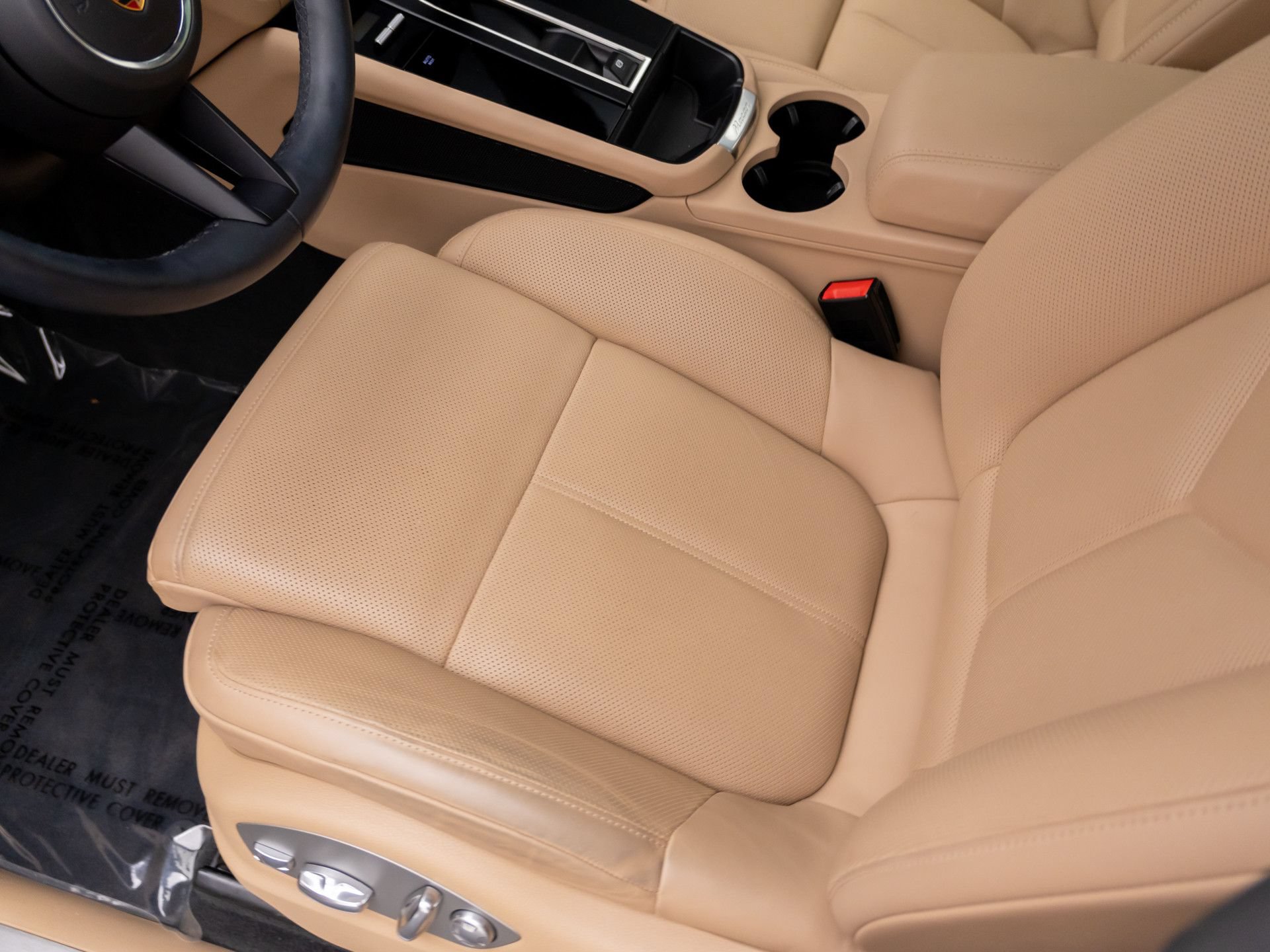 Used 2024 Porsche Macan S AWD/4WD image 16