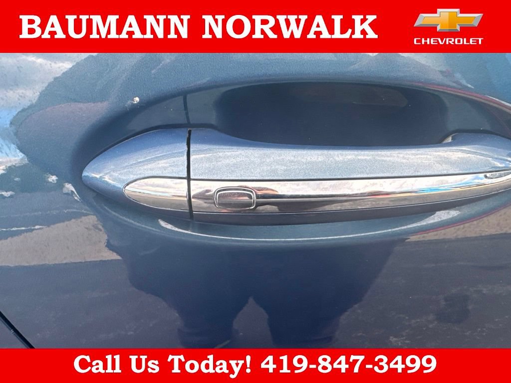 Used 2024 Buick Encore GX Avenir w/ Avenir Convenience Package FWD image 10