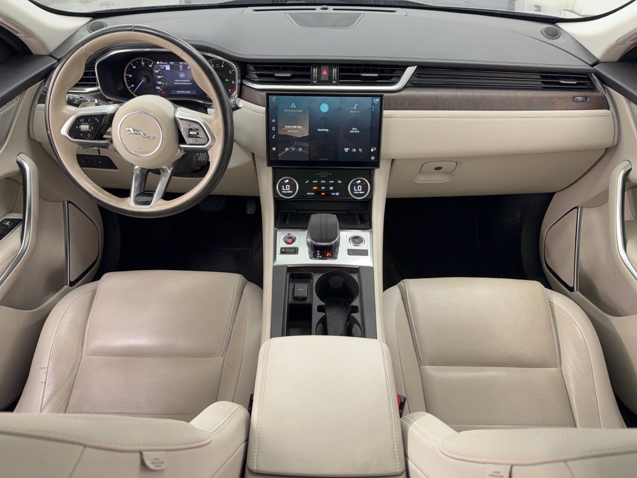 Used 2023 Jaguar F-PACE S AWD/4WD image 17
