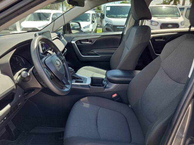 Used 2025 Toyota RAV4 XLE w/ Convenience Package FWD image 21