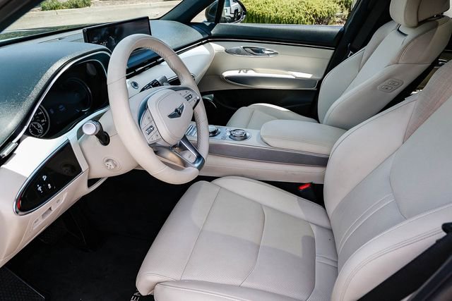Used 2023 Genesis Electrified GV70 AWD/4WD image 23