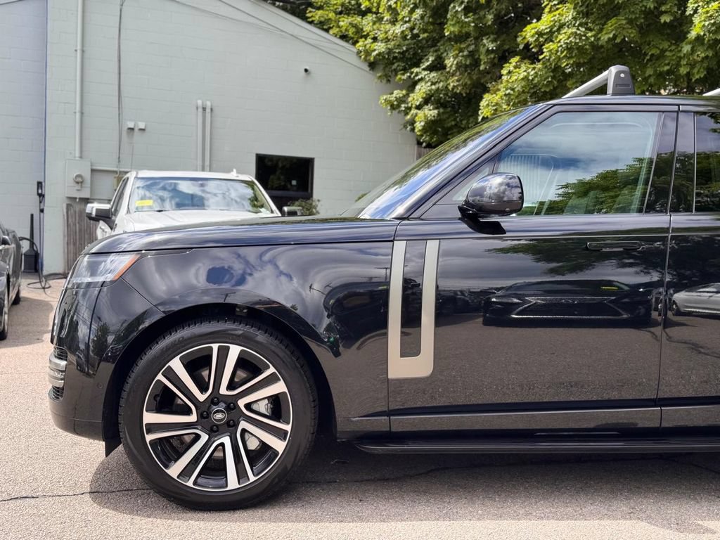 Used 2023 Land Rover Range Rover SE AWD/4WD image 10