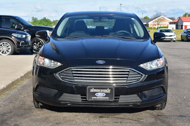 Used 2017 Ford Fusion SE w/ Fusion SE Technology Package FWD image 11