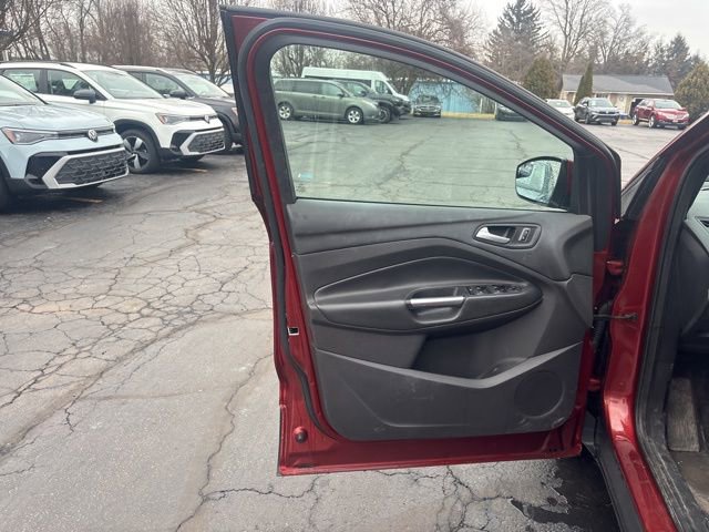 Used 2015 Ford Escape SE image 9