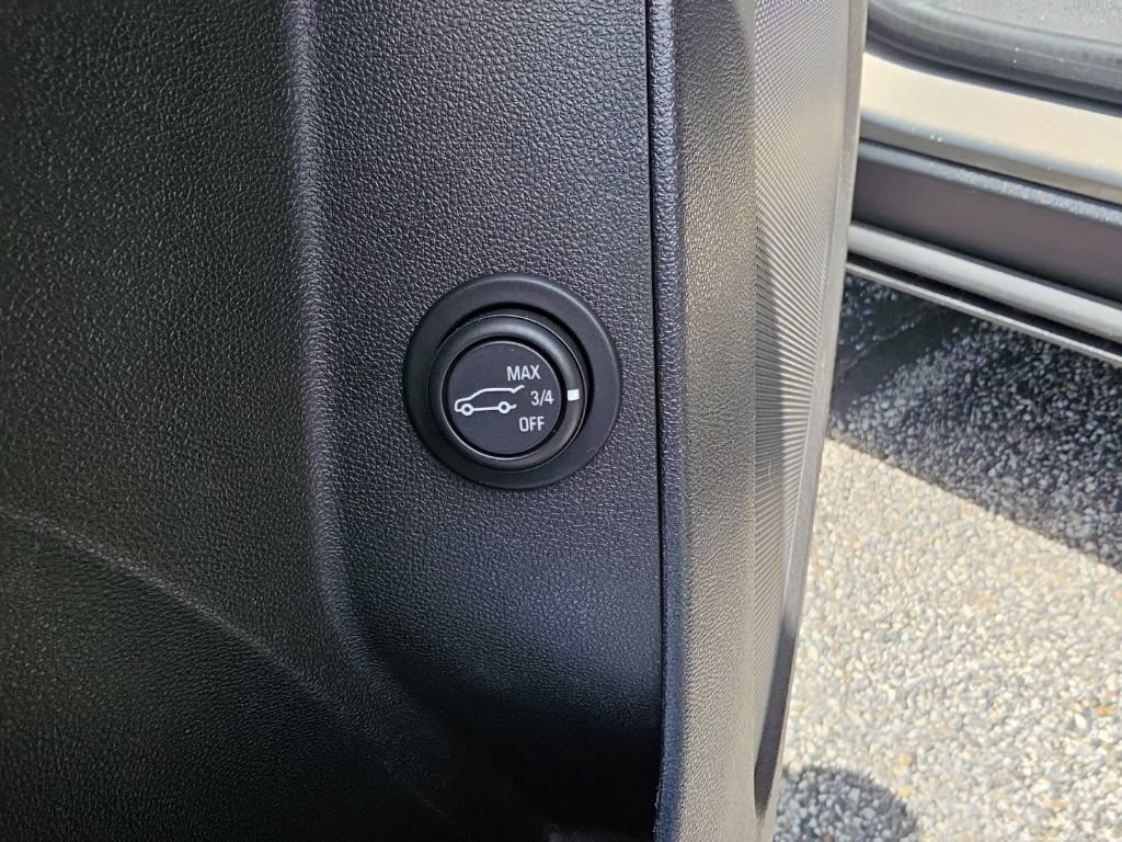 Certified 2018 Chevrolet Equinox LT AWD/4WD image 23