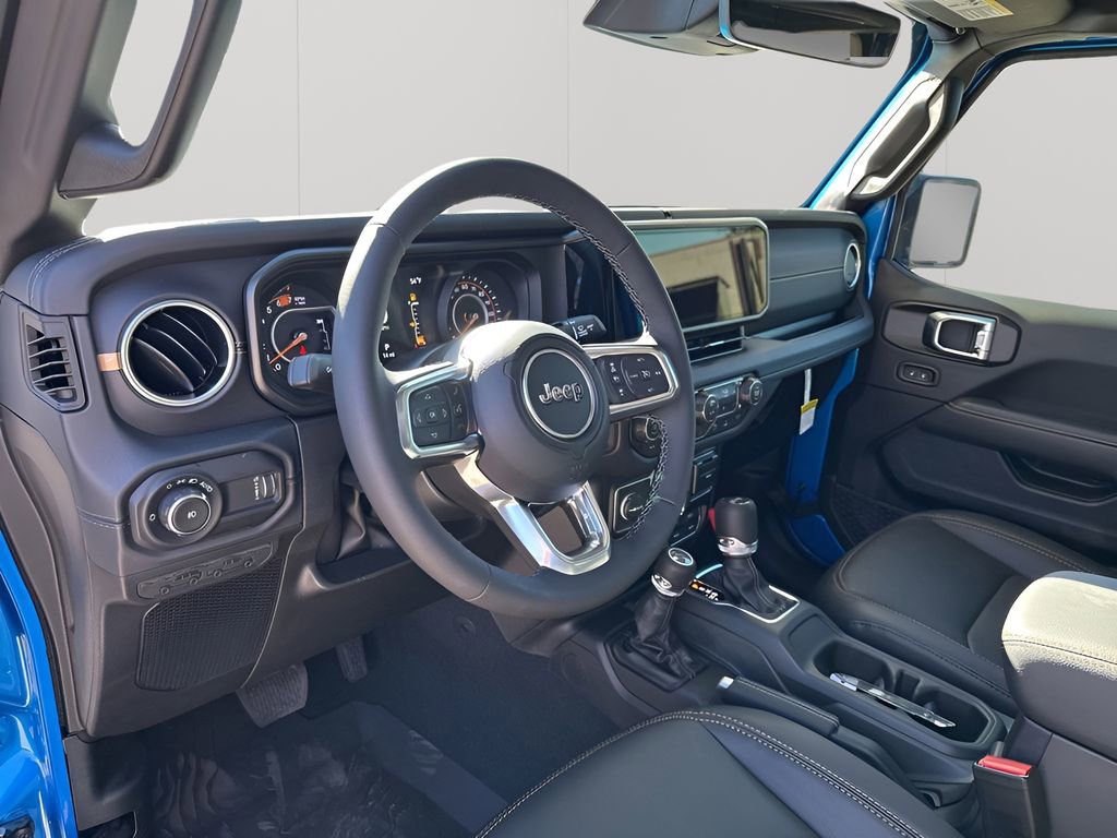 New 2026 Jeep Wrangler Unlimited Sahara AWD/4WD image 31