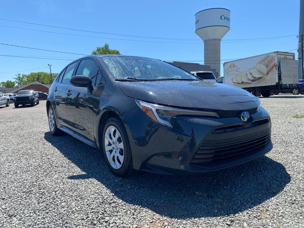 Used 2023 Toyota Corolla LE FWD image 9